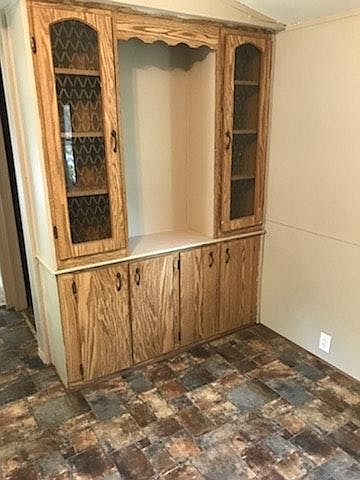 2nd image of 845 Fountain Cir