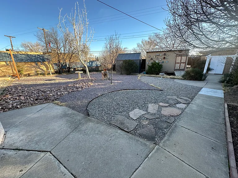 2515 Frances St NE — Photo 18
