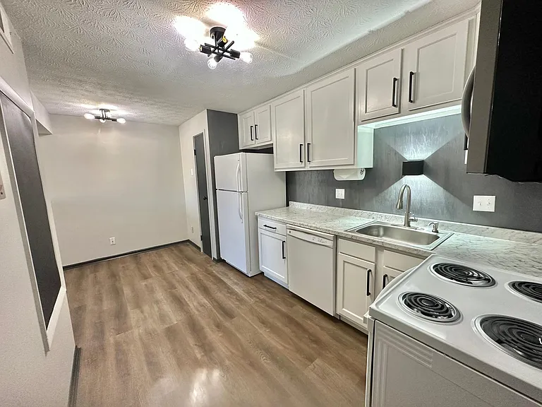 6485 Cheviot Rd #8 — Photo 7