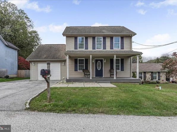 9 Helen St, Parkesburg, PA 19365