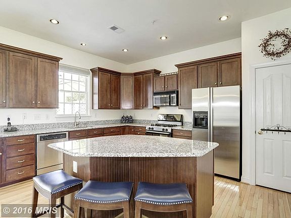 5th image of 4806 Tudorville Pl