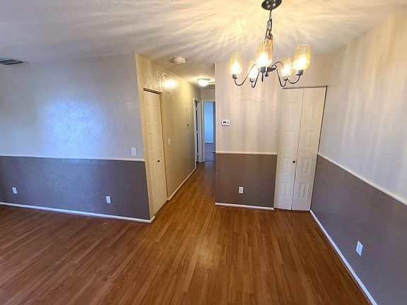 5th image of 3328 Ottawa Cir APT 4
