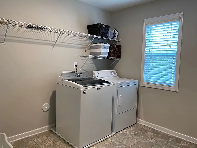 3014 Burton Point Ct — Photo 34