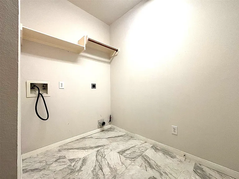 9514 Leaning Tree Ln — Photo 30