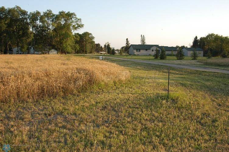 1st image of 402 Sheyenne Dr