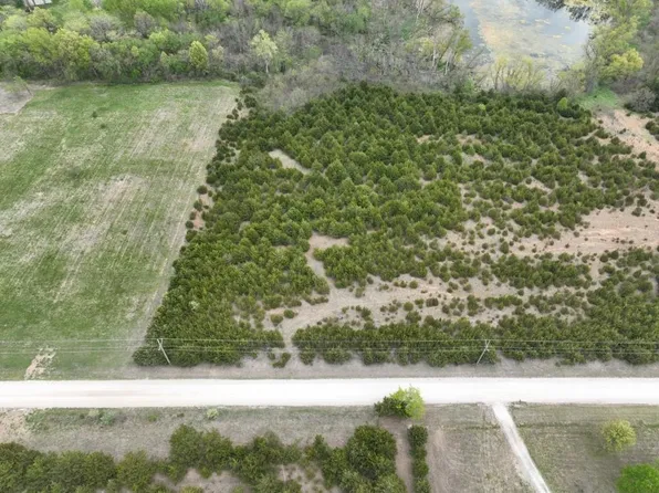 Lone Star Rd, Paola, KS 66071