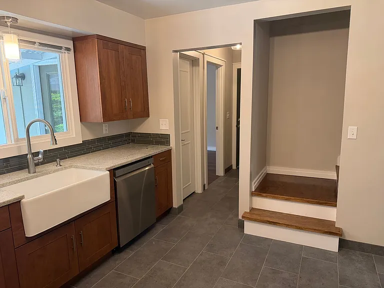 1331 G St — Photo 12