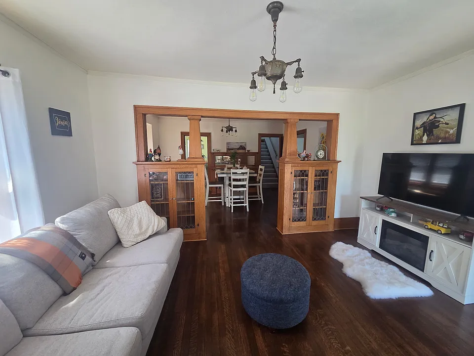 217 2nd St