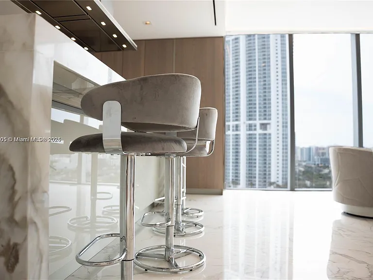 18501 Collins Ave #1104 — Photo 10