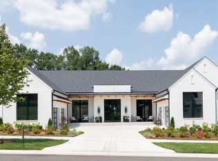 9052 Passiflora Ct, College Grove, TN 37046