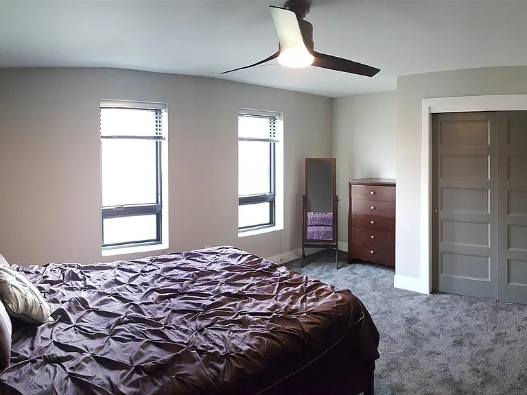 Bedroom 1 - Desk Nook