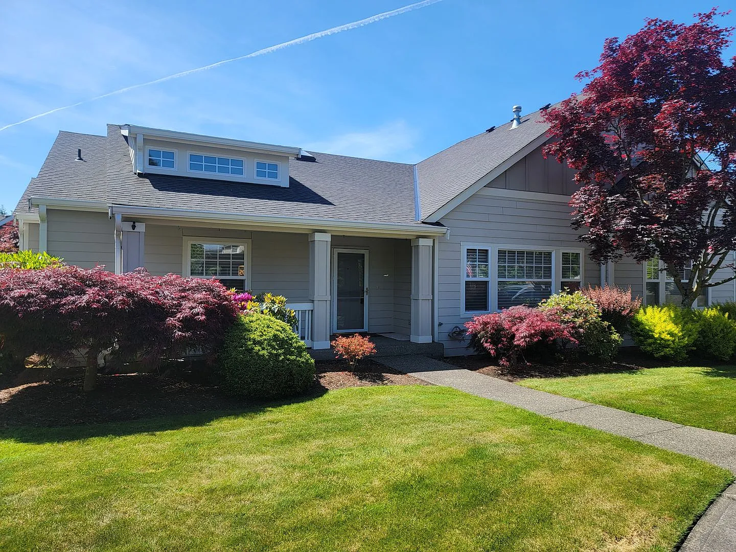 Dupont, NW Landing 2 Bedroom condo. Single level. Beautifully maintained! — Photo 1