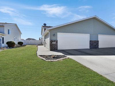 5240 48th Ave S, Fargo, ND, 58104