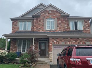 6393 Saint Michael Ave, Niagara Falls, ON L2H 0C5