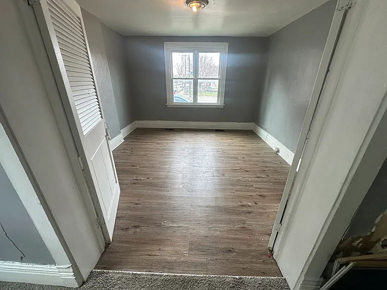 164 Elk St — Photo 3