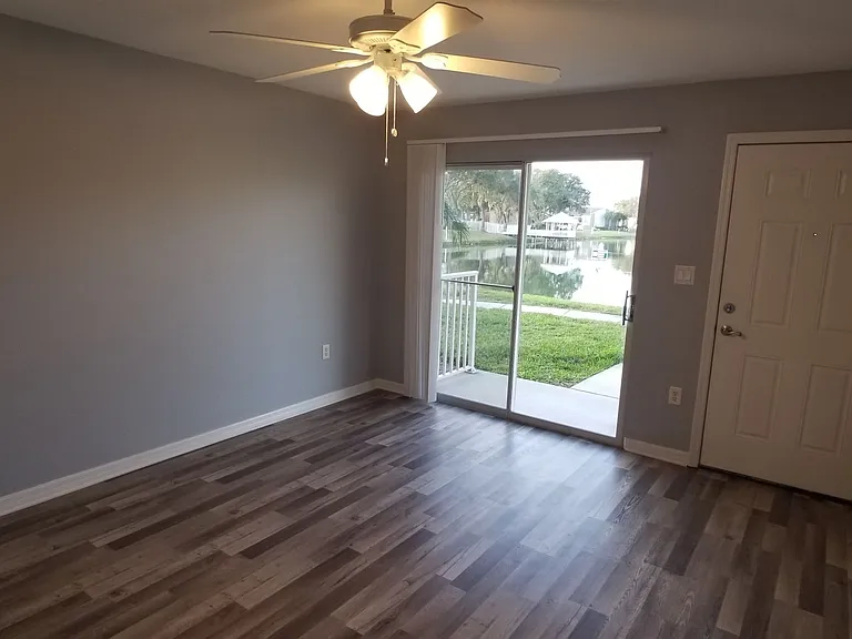 302 Lake Parsons Grn #108 — Photo 6