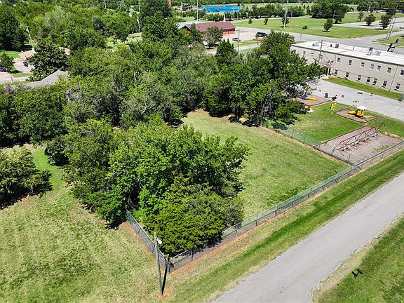 3rd image of 0 NE 70th St #36