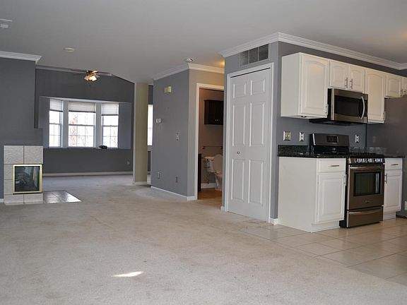 5th image of 1459 Chesapeake Dr #1