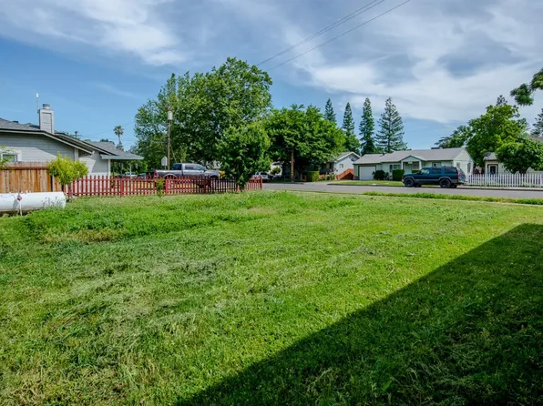 9541 Mill St, Knights Landing, CA 95645