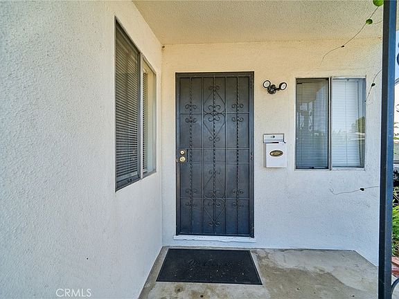 2nd image of 4255 Lynd Ave
