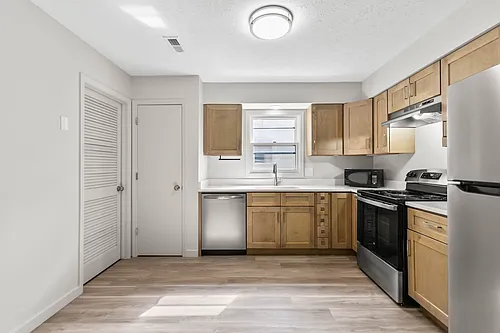 4934 Robin Dr Photo 1