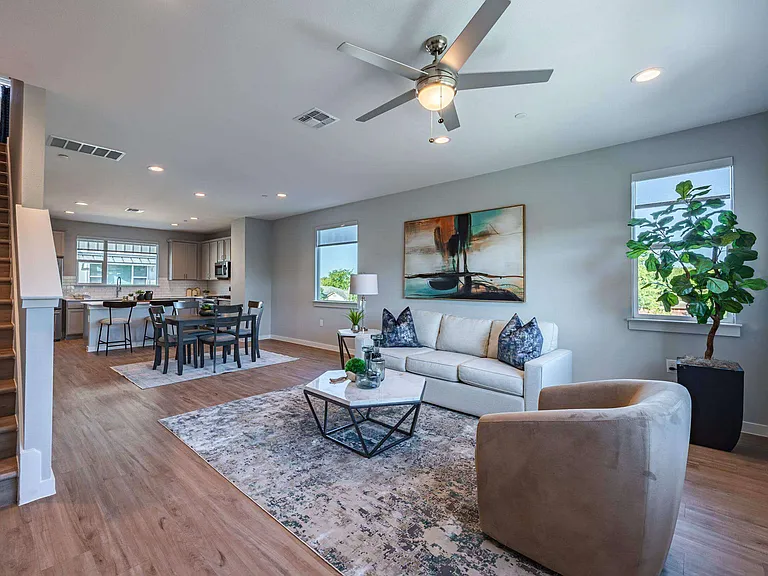 Villae ATX Luxury Rental Townhomes — Photo 5