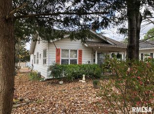 1105 S 13th St, Herrin, IL 62948