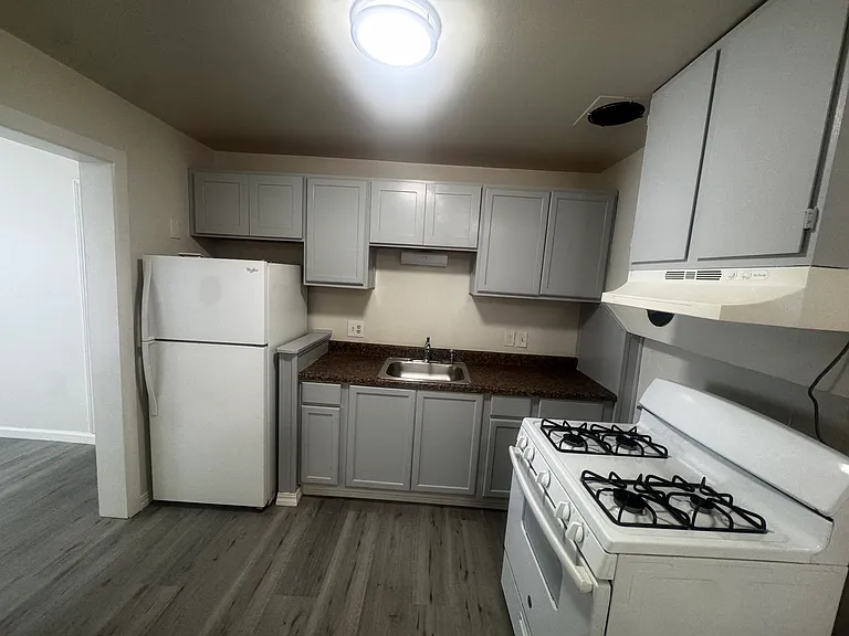 1031 Estudillo St #1025 — Photo 3