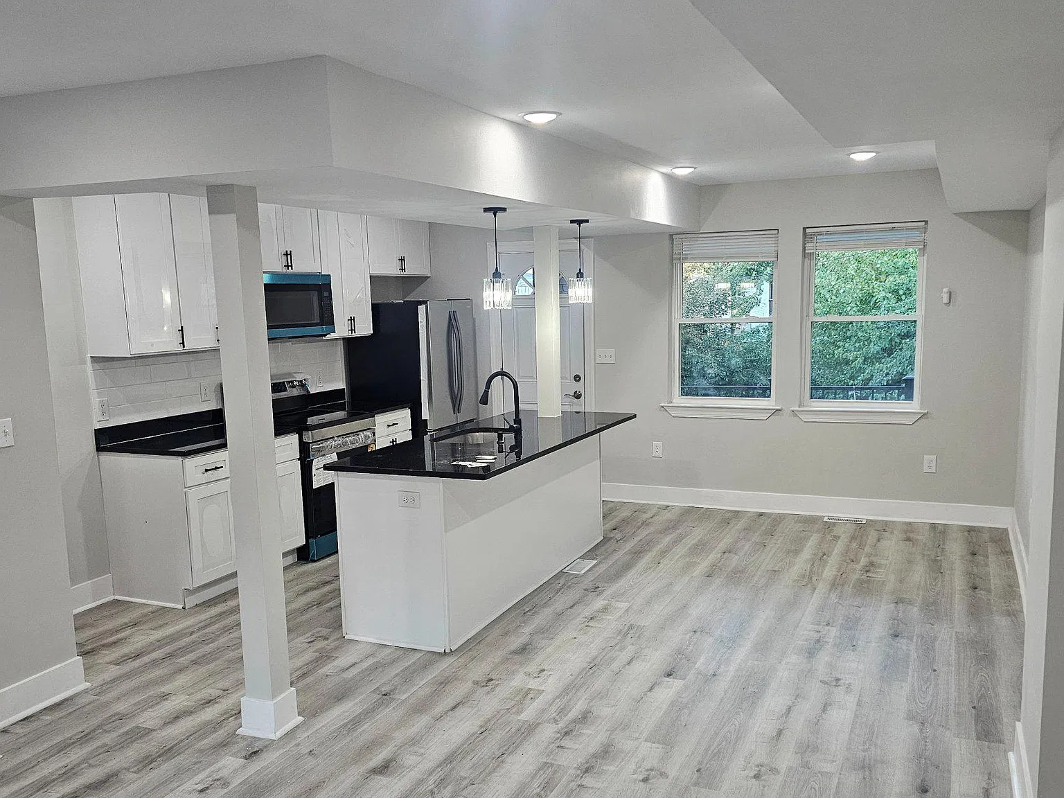 2 bed, 3.0 bath, 1129 sqft, $3,000 — Photo 3