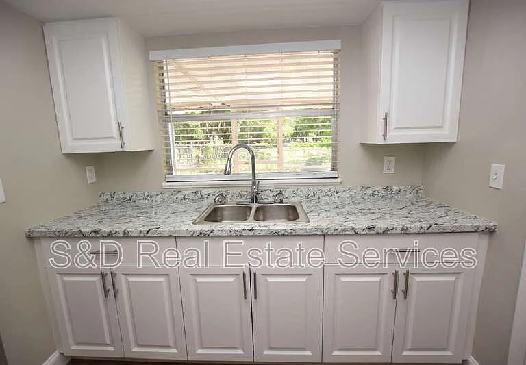 1224 Waterview Blvd E — Photo 5