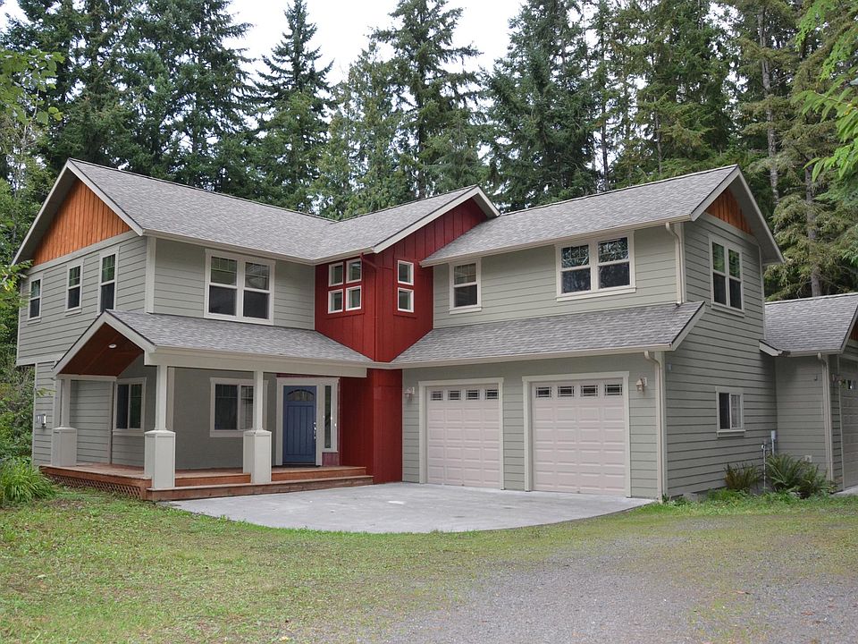 Well cared for, private custom home