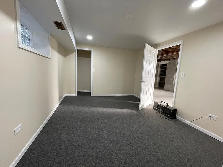 7550 S Green St — Photo 10