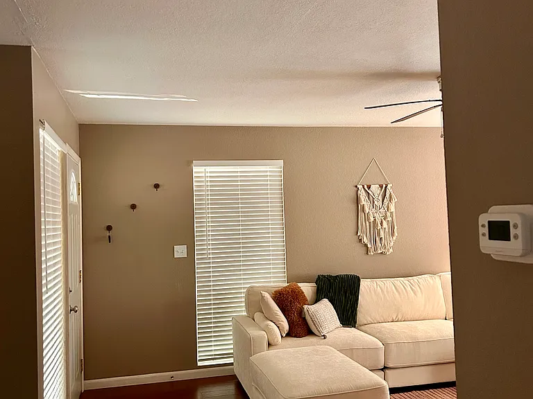 306 Scarsdale Cir — Photo 4