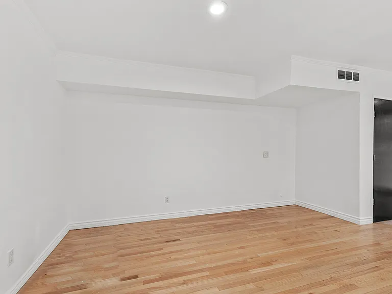 4217 Whitsett Ave #1 — Photo 5