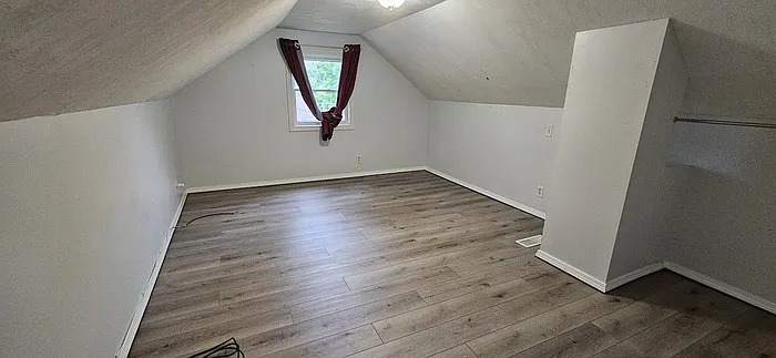 2229 Oriole Ave — Photo 10