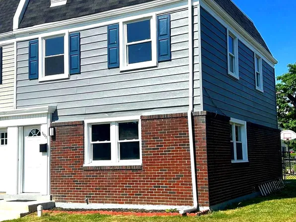 2422 Airacobra St, Levittown, PA 19057
