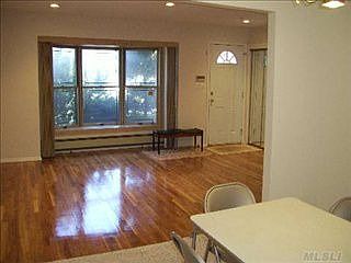 1st image of 12 Redwood Dr
