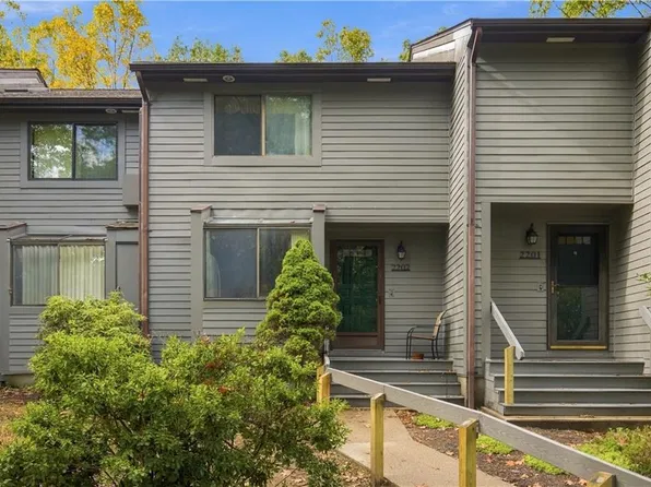 5 Wake Robin Rd Unit 2202, Lincoln, RI 02865