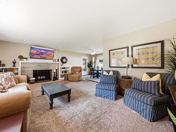 2nd image of 644 Orchard Dr