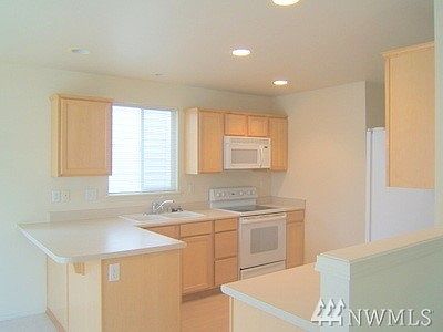 4th image of 12240 SE 311th St #83
