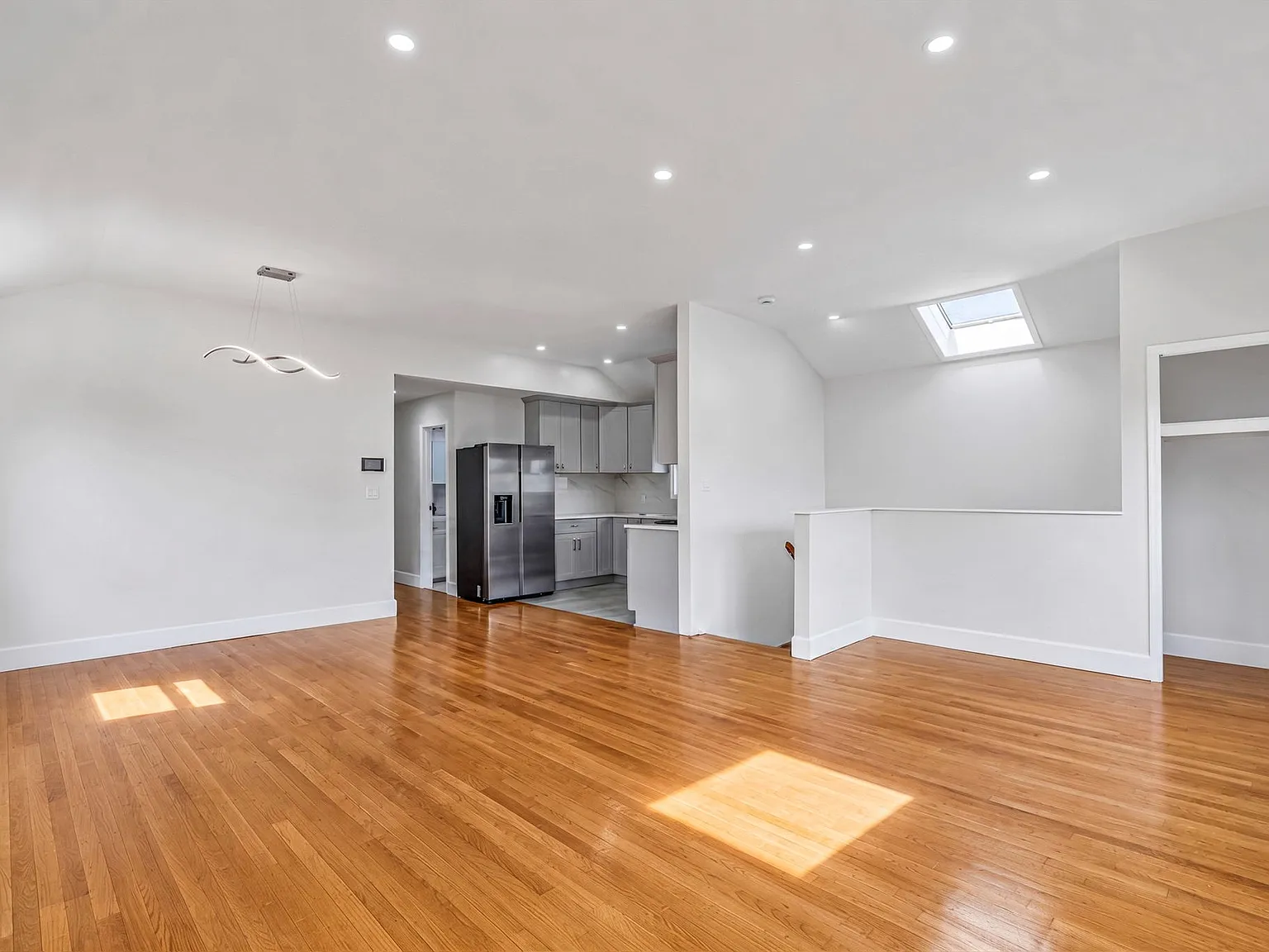 3 bed, $3,500 — Photo 3