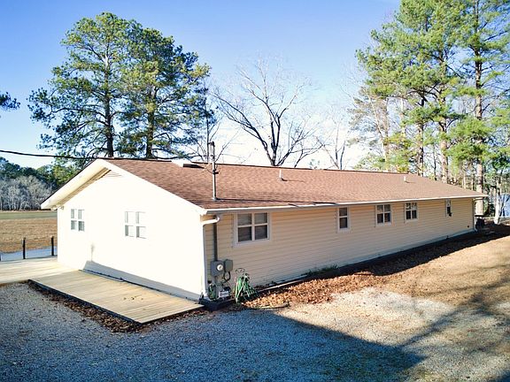 5th image of 2081 Great North Rd