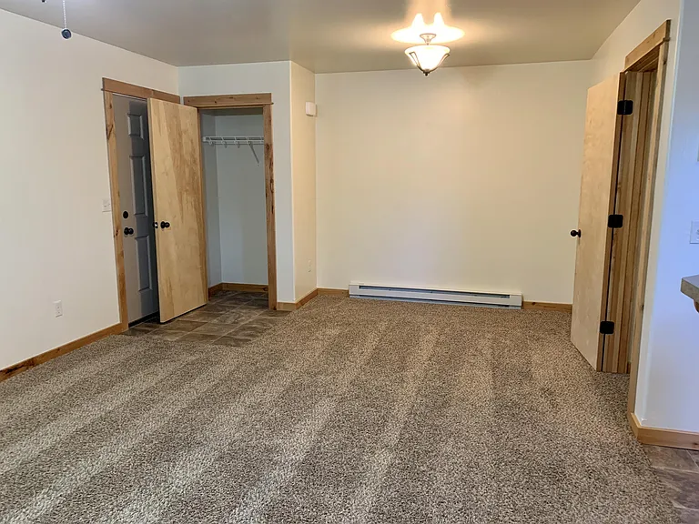 1021 Enterprise Dr #4 — Photo 4
