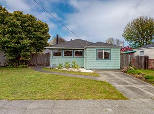 2216 F St, Eureka, CA 95501