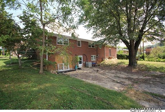 2nd image of 177 Fairground Ave