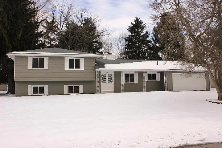 4166 Ashmore Rd photo 1