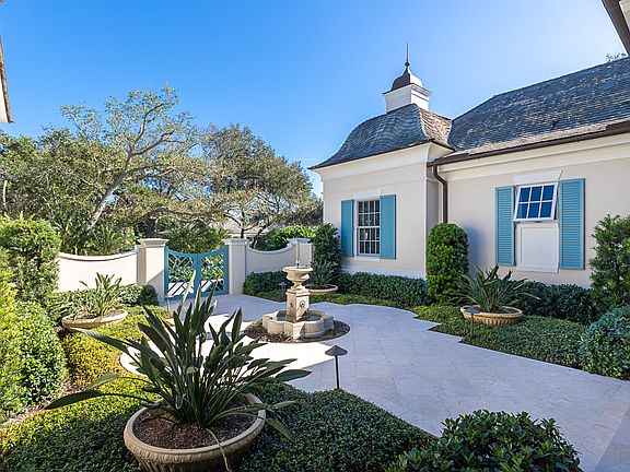 5th image of 381 Sabal Palm Ln