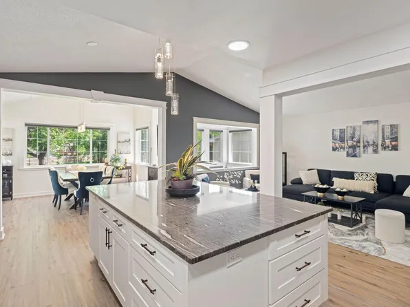 7712 N College Park Dr, Brooklyn Park, MN 55445