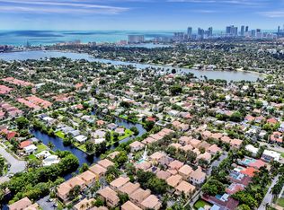 1242 Grant Ct, Hollywood, FL 33019