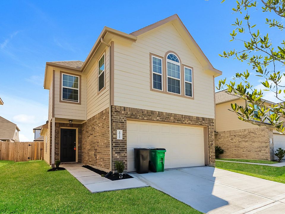 1st image of 4922 Sweet Chestnut Ln
